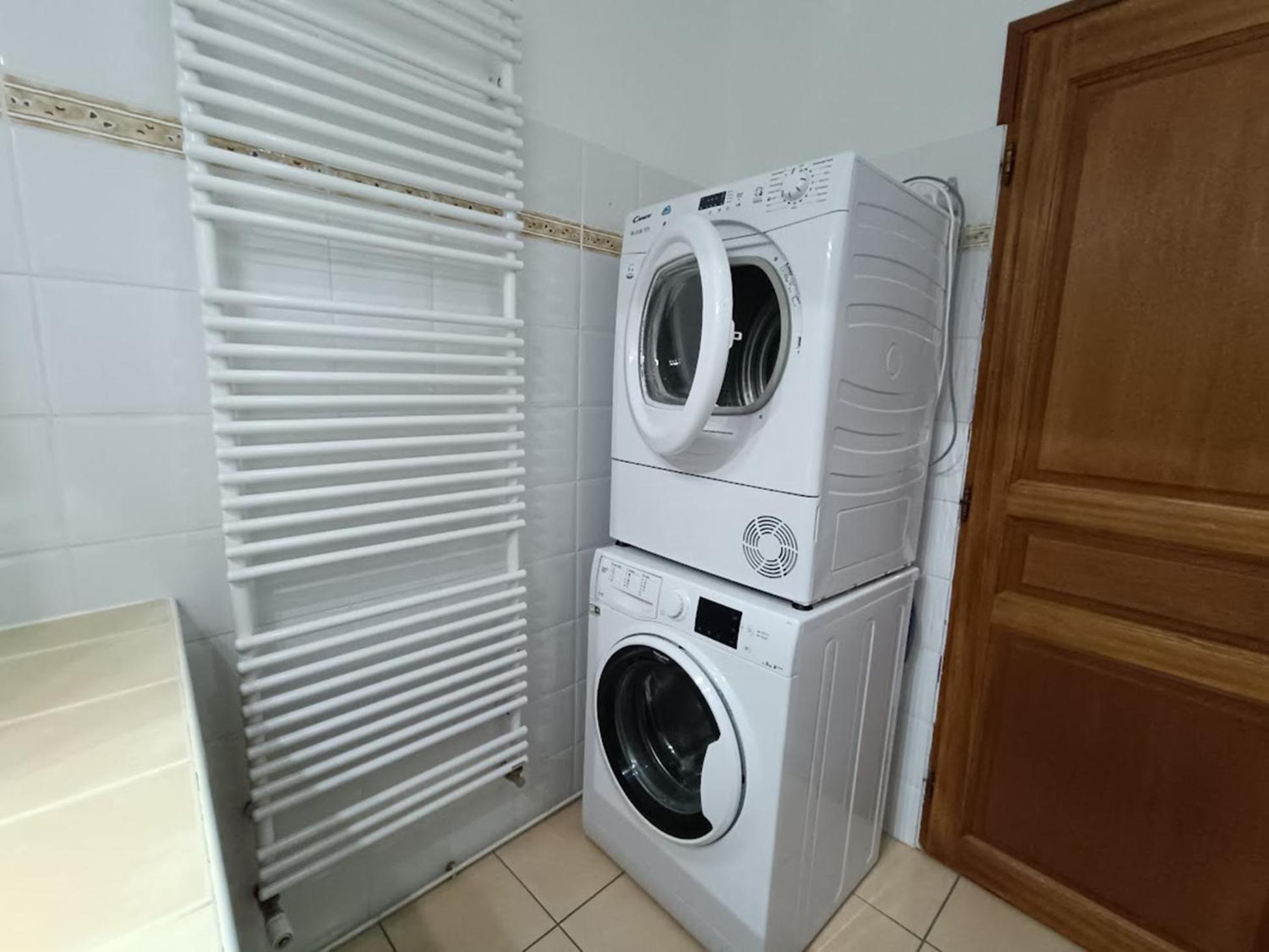 Appartement Le Petit Cerf, T3, Wifi, Cave à Bagnères-de-Luchon Extérieur photo