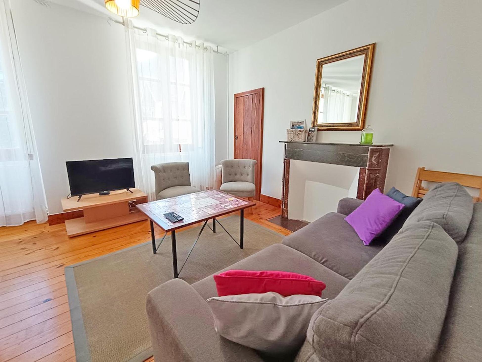 Appartement Le Petit Cerf, T3, Wifi, Cave à Bagnères-de-Luchon Extérieur photo